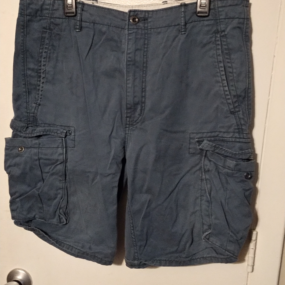 Levi & Strauss Cargo Shorts Sz 36